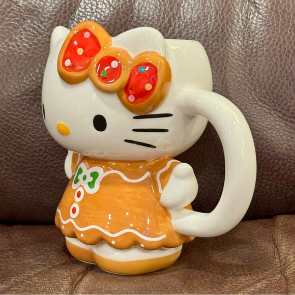 Hello Kitty in Gingerbread Dress 20oz Ceramic Christmas Mug - Picture 5 of 13